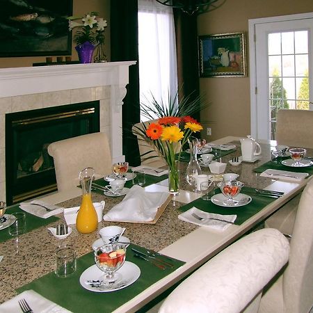 ナイアガラオンザレイク In Elegance Bed & Breakfast エクステリア 写真