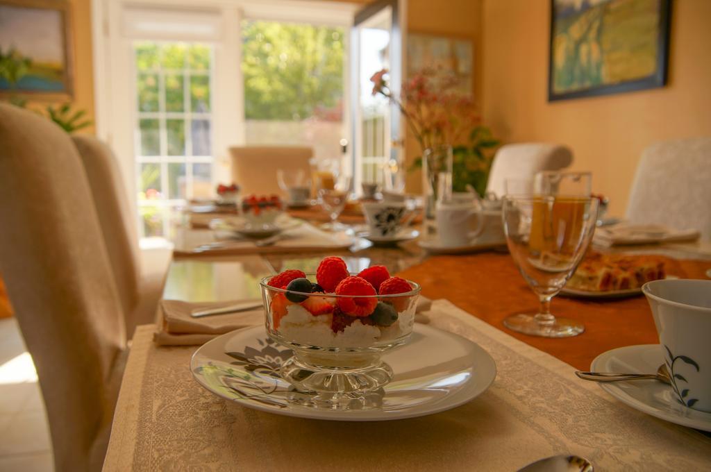 ナイアガラオンザレイク In Elegance Bed & Breakfast エクステリア 写真
